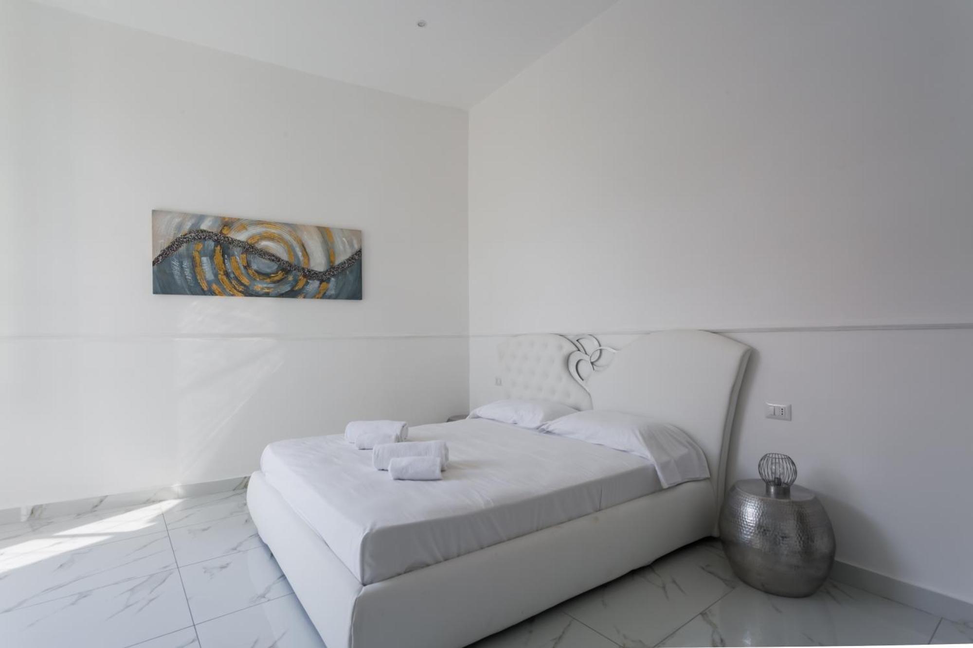 Golden Suites By Dimorra Naples Exterior photo