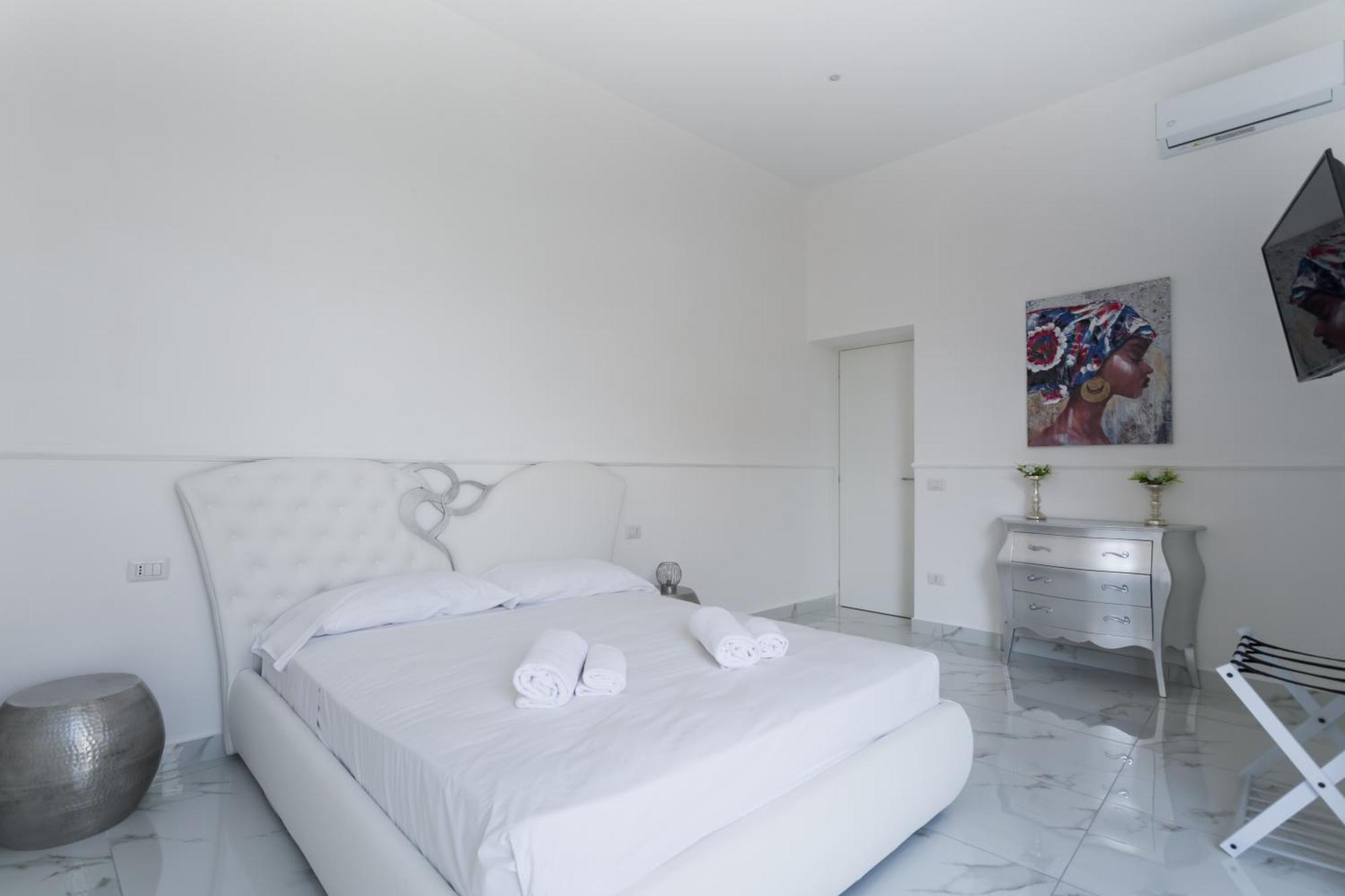 Golden Suites By Dimorra Naples Exterior photo