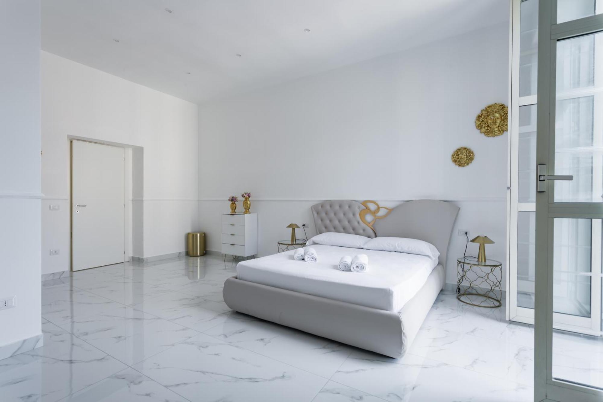 Golden Suites By Dimorra Naples Exterior photo